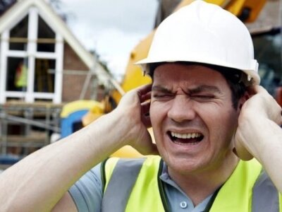 Шум на рабочем месте может вызвать не только проблемы со слухом, но и гипертонию